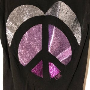 ♥️ Victoria’s Secret heart shirt ♥️